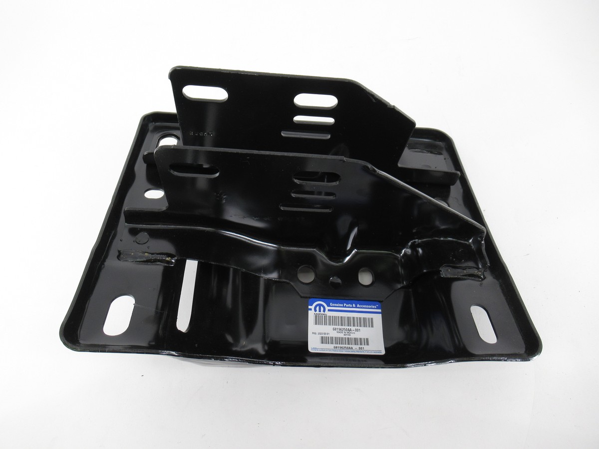 Genuine OEM Mopar Dodge Ram 68196250AA Passenger R Front Bumper