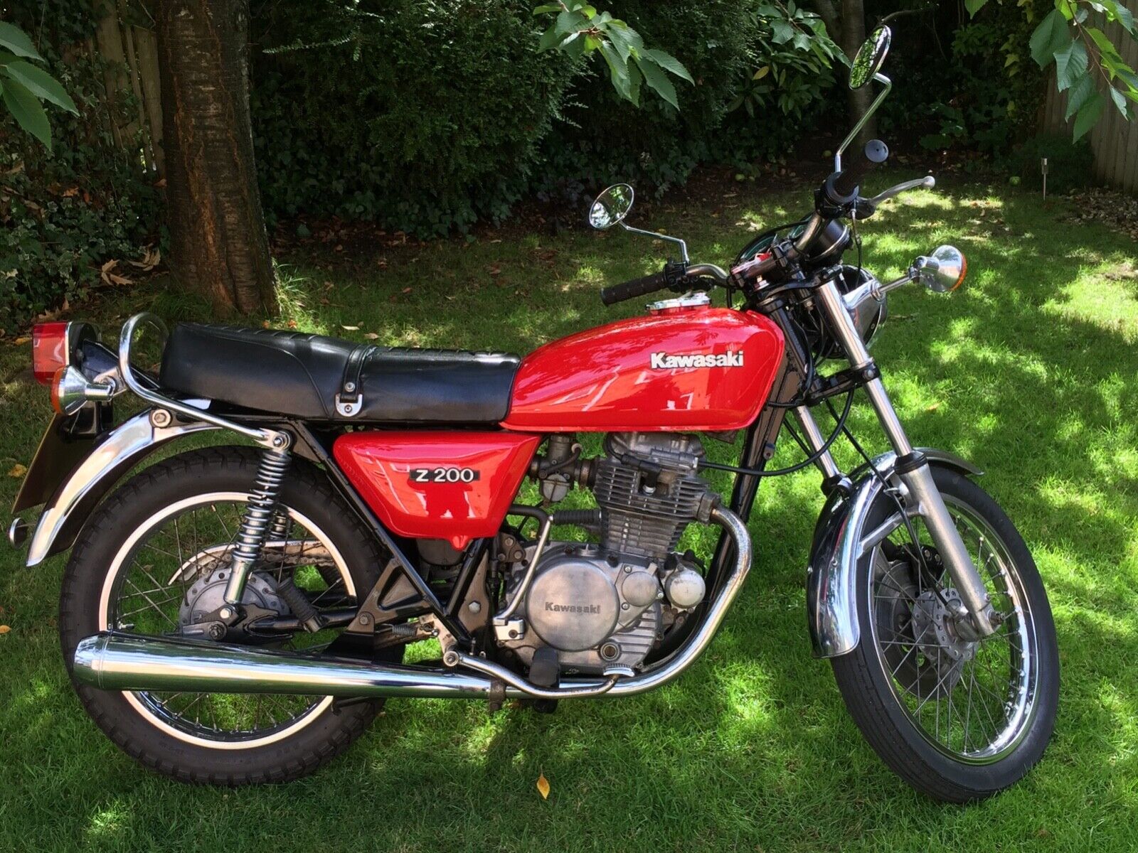 Kawasaki Z200 Motorbike - 1981 - Red - Picture 1 of 5