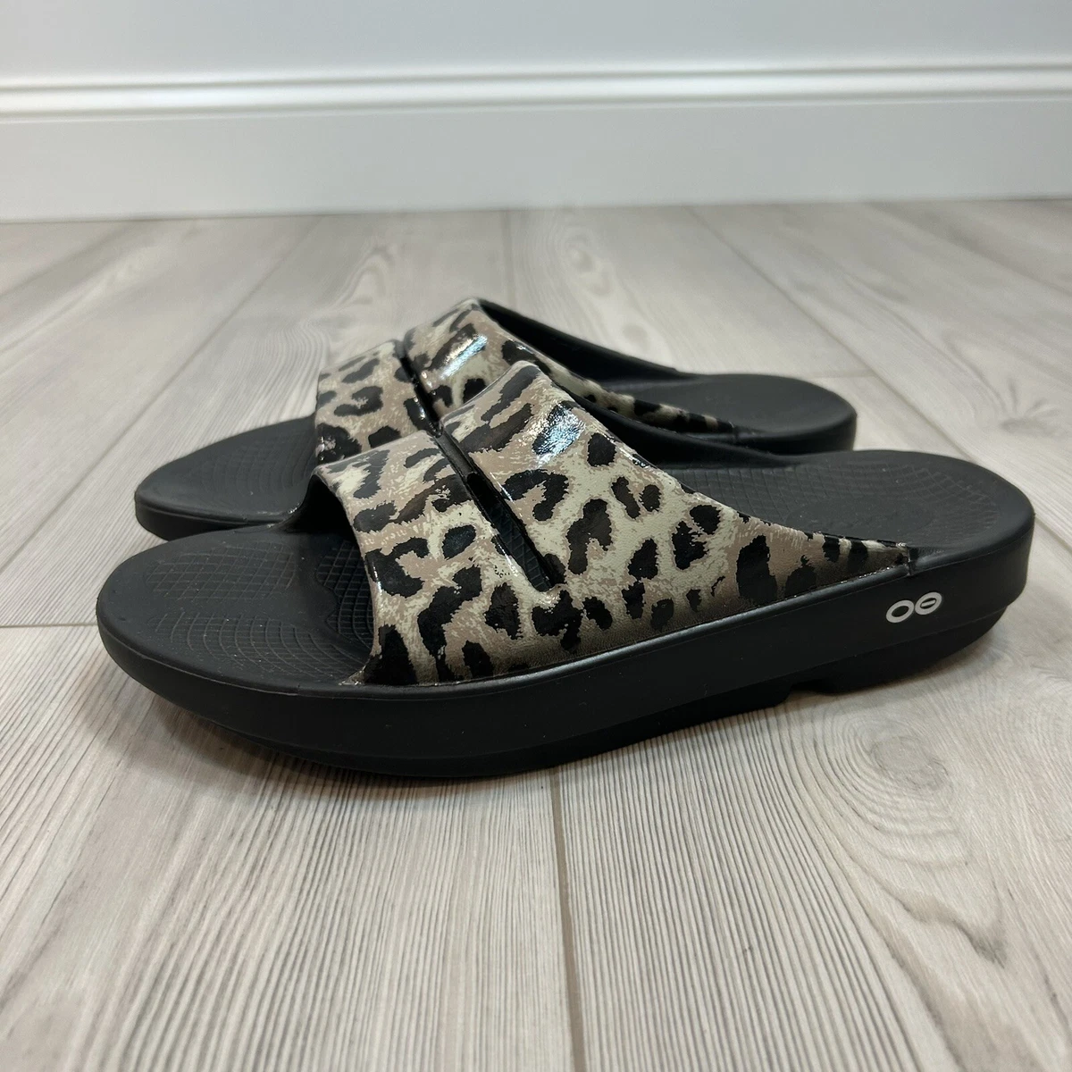 Oofos Ooahh Limited Edition Cheetah Slide Sandals Womens Size 9 Black Brown