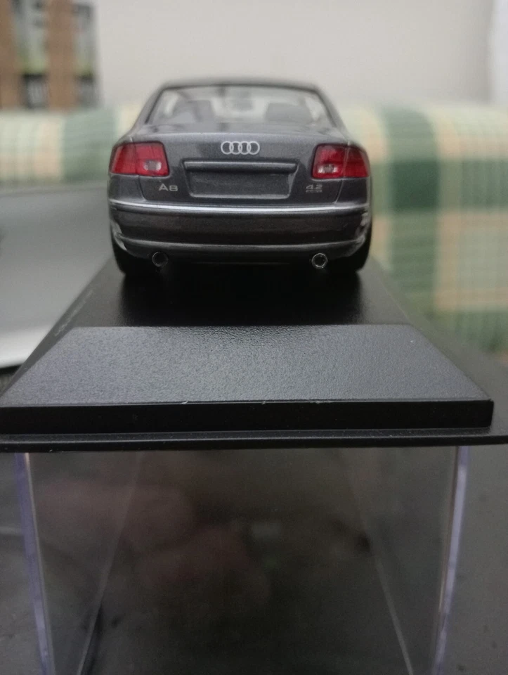 Audi A8 1/43 Minichamps - Immagine 4 di 4