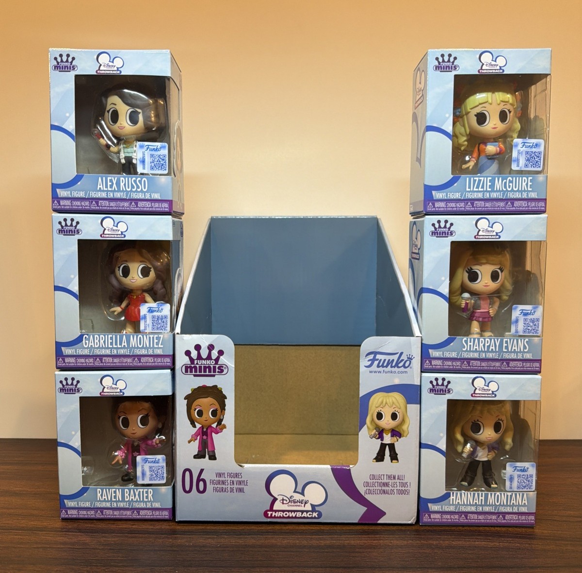 Exclusive Full Set + Display Disney Throwback Funko Minis Hannah