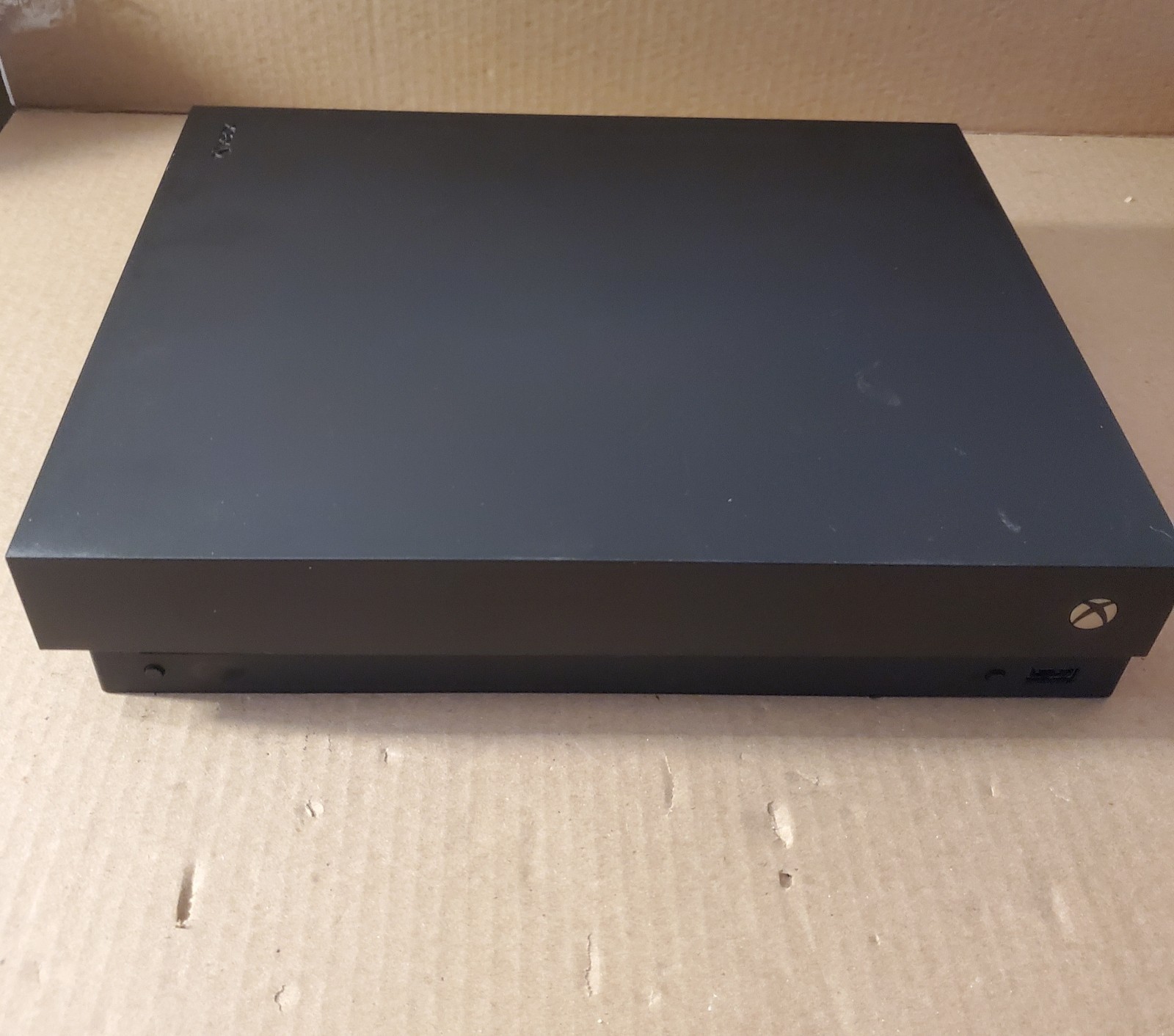 Microsoft Xbox One X 500GB - Black