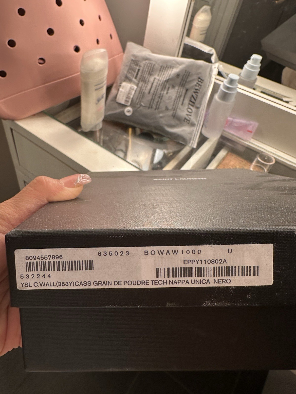 Saint Laurent YSL Cassandre Busta Portafoglio su Catena Pelle Grana Nera Oro