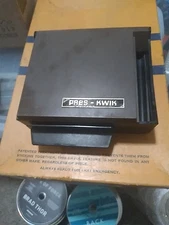 Pres-kwik Vintage Cigarette Dispenser Case. Lever to Open. Regular and 100’s.