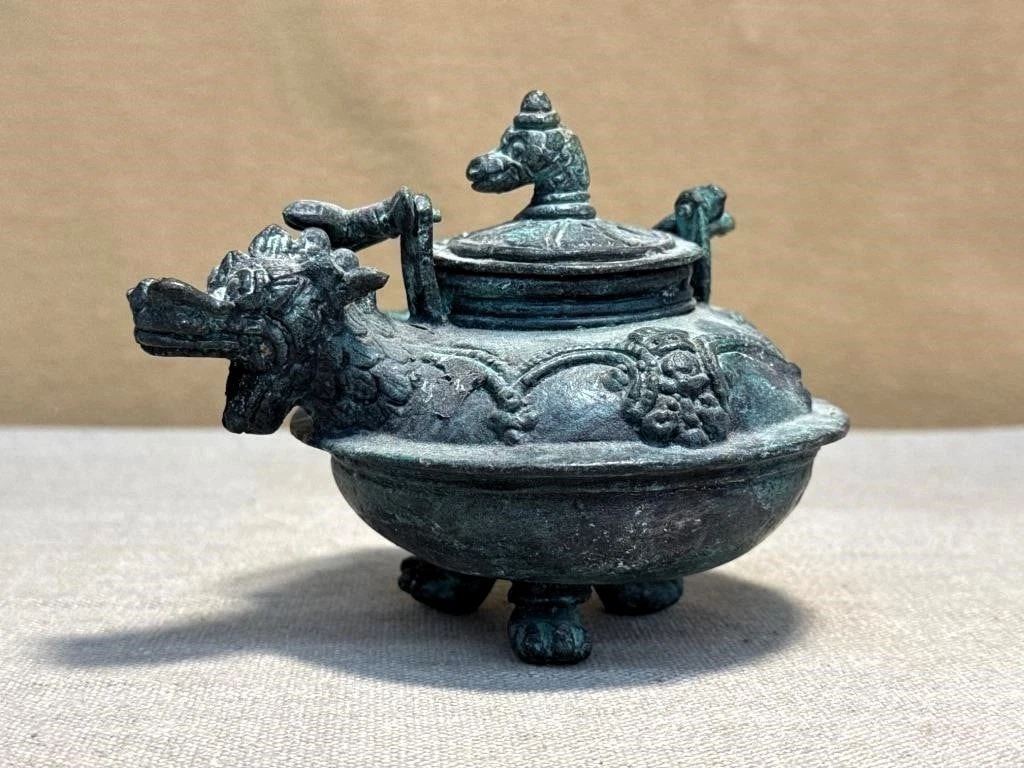 中国古来の青銅器　方てい香炉 中国のアンティーク青銅香炉：天壇塔香炉 - Etsy 日本