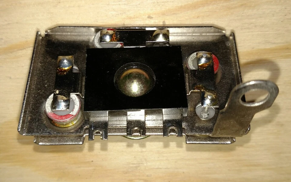 Diodo rectificador alternador Datsun 1600 2000 240Z 260Z 280Z 411 510 23232-N3300 Foto 2 de 4