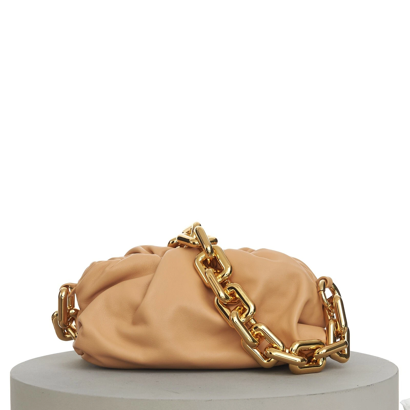 Bottega Veneta — BOTTEGA VENETA 3300$ Teen Clutch Bag - Chunky Chain, Almond Leather