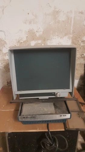 BELL & HOWELL SR 1020 MICROFICHE READER / MIKROFILMKARTEN LESER - RARE !