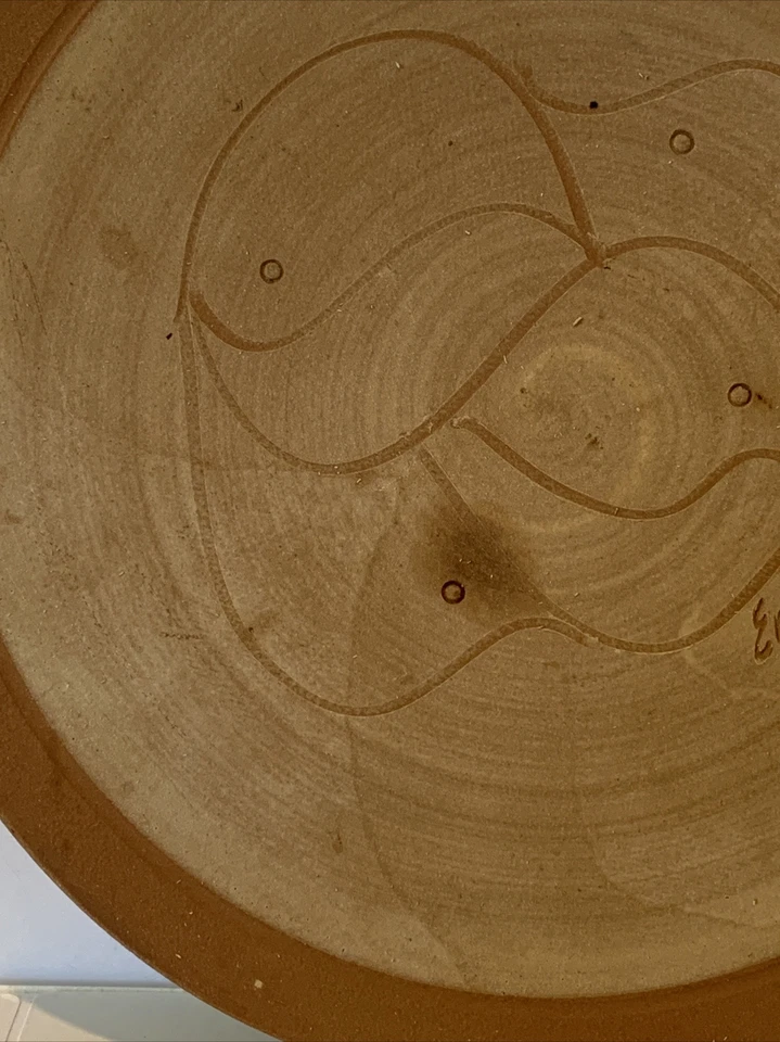 "Arte de pared de terracota firmado 9,5"" de diámetro"  Foto 4 de 4