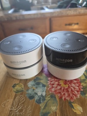 LOT OF 4 AMAZON ECHO DOT 2ND GENERATION SMART SPEAKER RS03QR - NO POWER SUPPLY