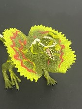 Jurassic Park 3 Dilophosaurus Re-Ak -A-Tak Dinosaur Figure Hasbro 2000