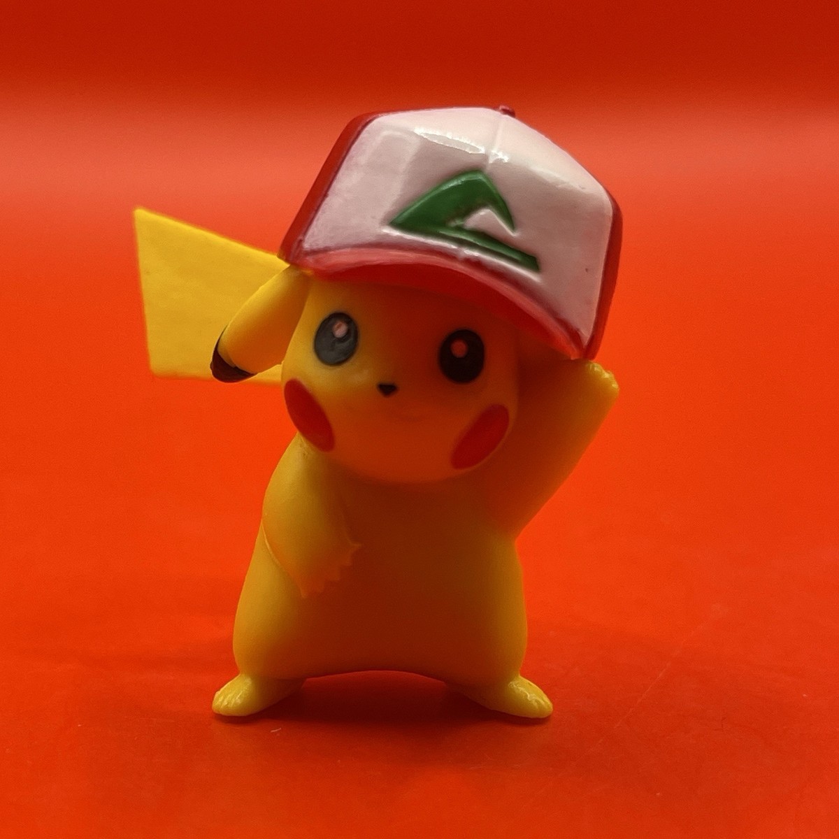 Pokemon Satoshi's Hat mini Figure Pikachu Gachagasha Nintendo