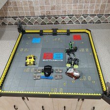 HEXBUG BattleBots Arena W 5 Hexbug BattleBots  4 Remotes. Tested C Pics Read