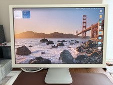 Apple Cinema Display 58 cm (23 Zoll) 16:9 LCD Monitor A1082 - Silber