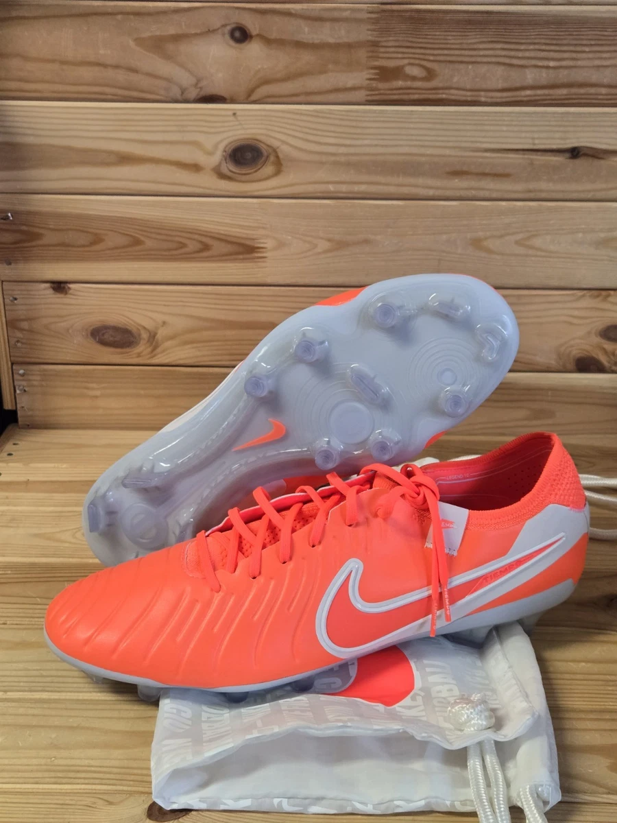 Preços baixos em Nike Laranja 13 Chuteiras e Tênis de futebol dos