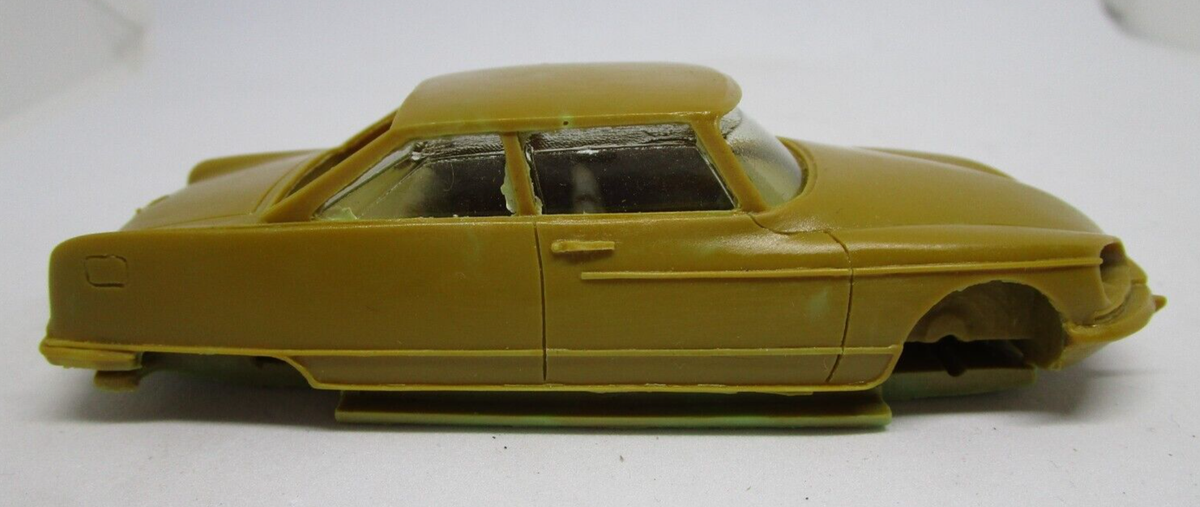 Norev 1:43 - Coche a escala - Citroën DS Chapron 'Le Paris
