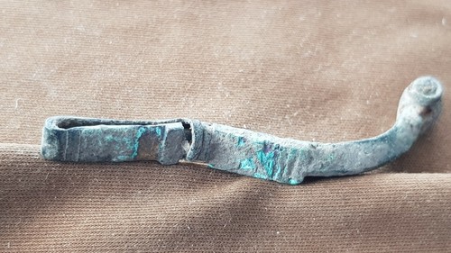 Celtic/Roman bronze brooch damaged in Antiquity. Please read description. L12b