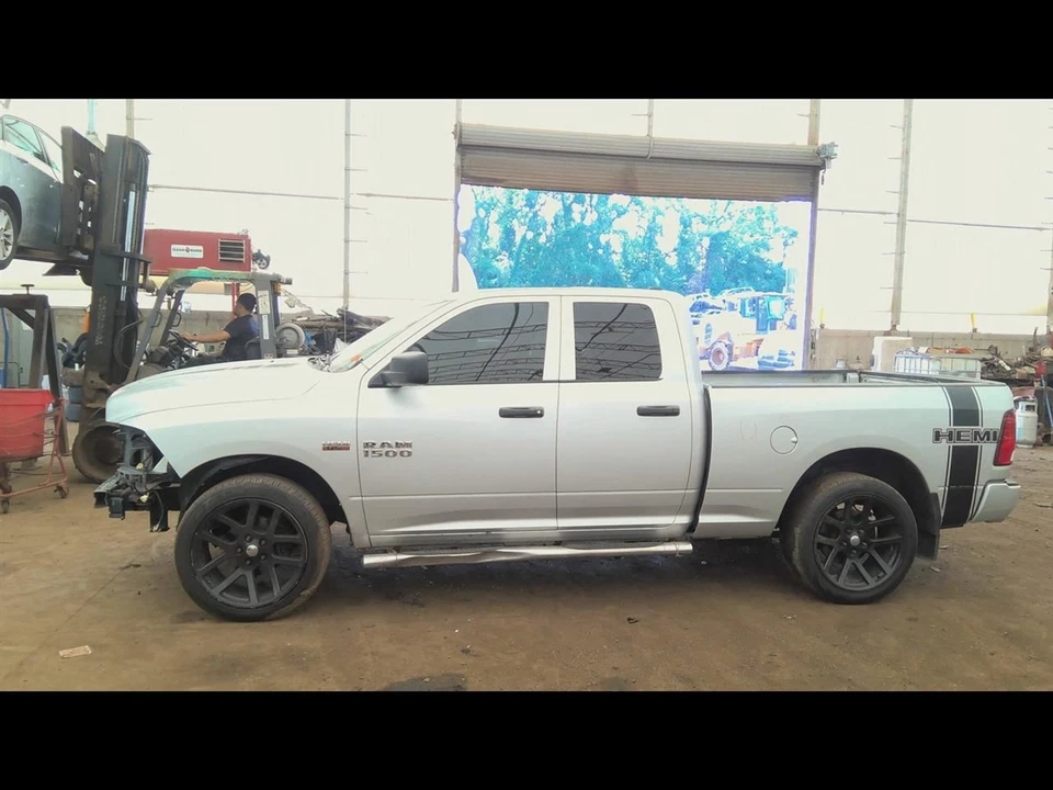 RAM1500 2015 Fuel Vapor Canister 6665817 Foto 3 de 4