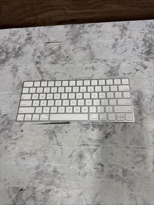 Apple Magic Keyboard A1644 Silver Wireless Bluetooth Keyboard Rechargeable