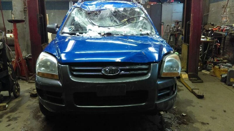 Manguera de presión de dirección asistida Kia Sportage 2008 Foto 4 de 4