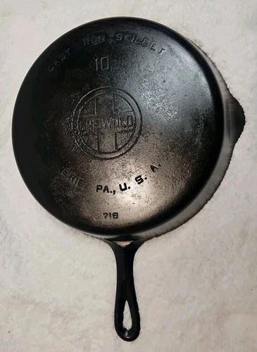 Vintage GRISWOLD Cast Iron SKILLET Frying Pan # 10 LARGE BLOCK LOGO
