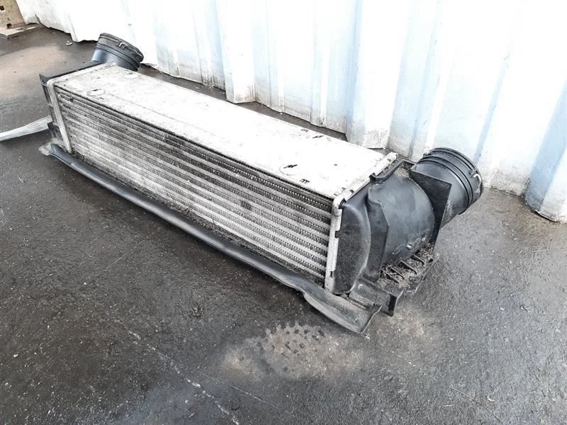 Бензиновый интеркулер 2011 BMW 135i 335i 17517540035 - Изображение 2 из 4