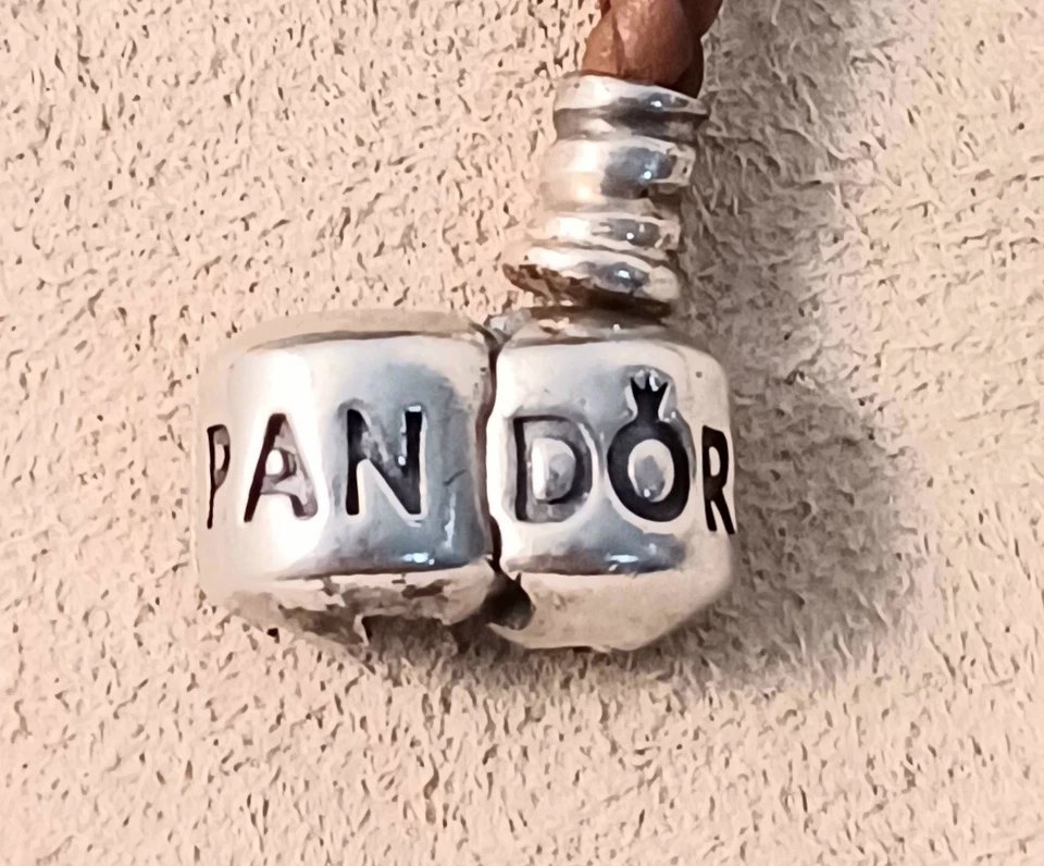 Pulsera Pandora 925 Ale de Cuero Marrón con Dije Original de Cristal de Murano Foto 2 de 3