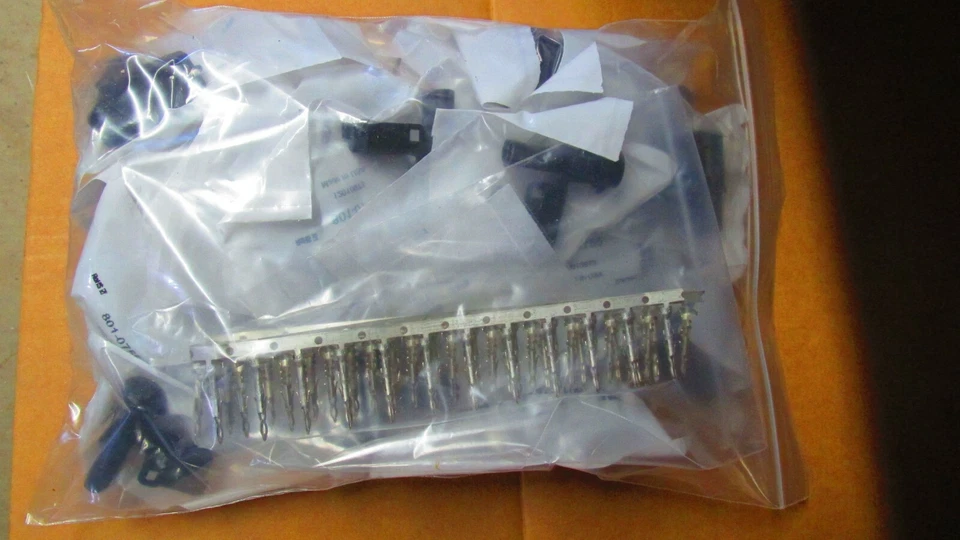 Delphi Automotive Connector male 801-075, 20A - Image 3 of 3