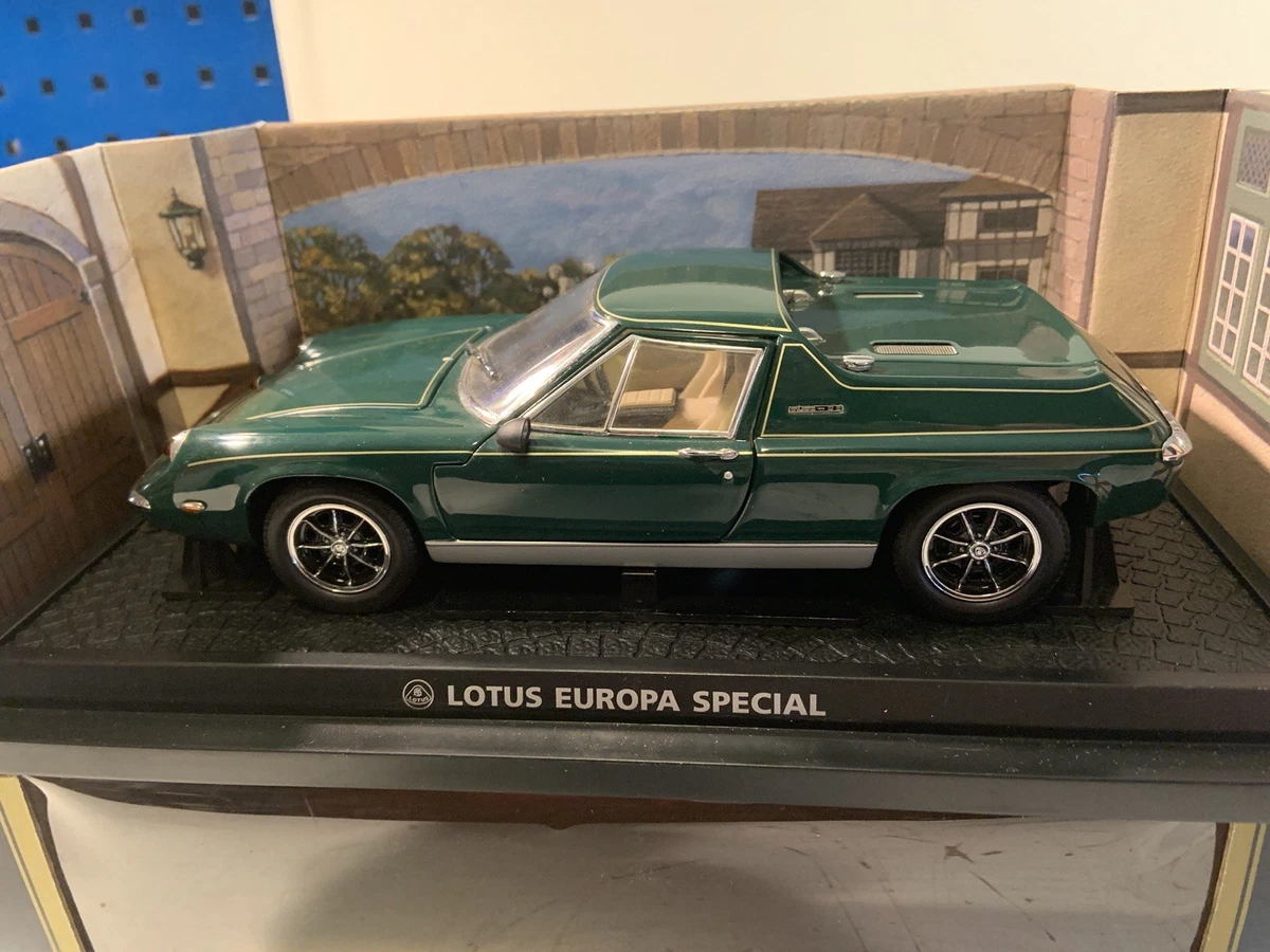 Kyosho 1:18 Scale Contemporary Manufacture Diecast Cars, Trucks