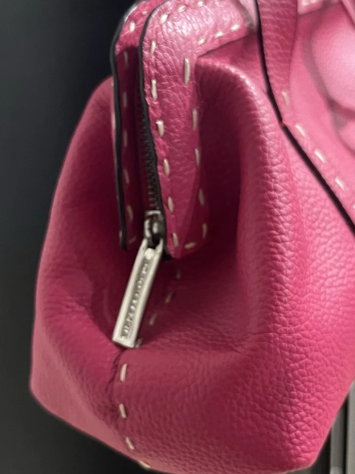 Max Azaria BCBG наплечная сумка розовый кожаный молнии застежки - отличном состоянии! - Изображение 4 из 4