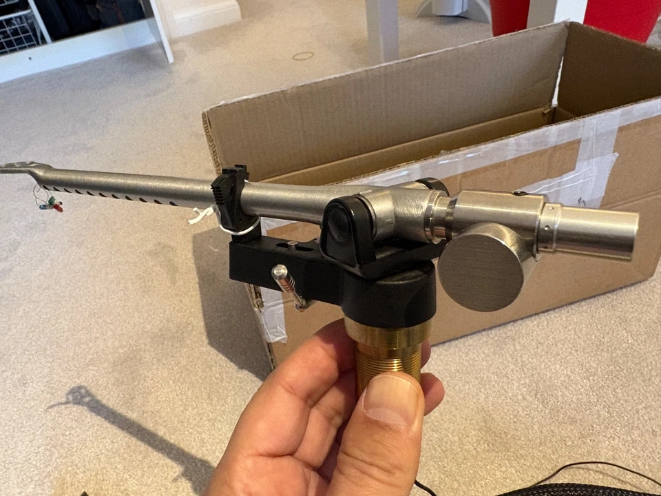 Michell Tecnoarm Mk1 Tonearm and Michell cable + weights - Image 4 of 4