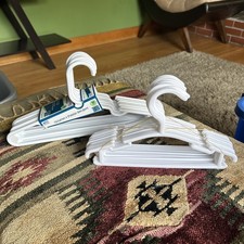 New - 25 Children  s Plastic Hangers 10 -12  hangers  15 - 10  Hangers Free Ship