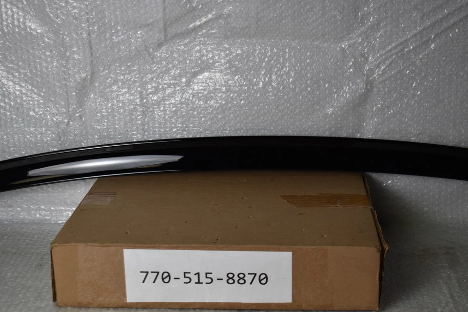 ALERÓN TAPA MALETERO TRASERO PORSCHE CAYENNE 2020-2023 OEM 9Y3 827 918 A Foto 3 de 4