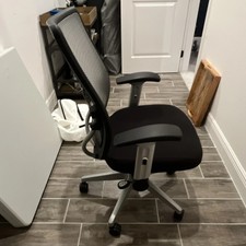 Black Mesh Modern Office Chair Adjustable Armrests Swivel Wheels Metal Frame