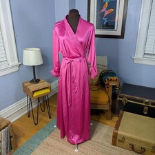 Vintage 70s JCPenny pink nylon robe with tie waist size Large