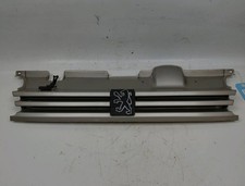 Calandre Peugeot 405