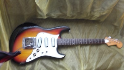 Cool vintage Aria  Strat 1803 sunburst 70er Cobain style