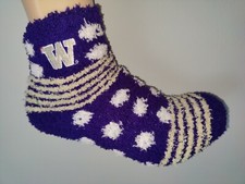 Washington Huskies Women's Fuzzy NCAA Ankle Team Sleep Socks Medium
