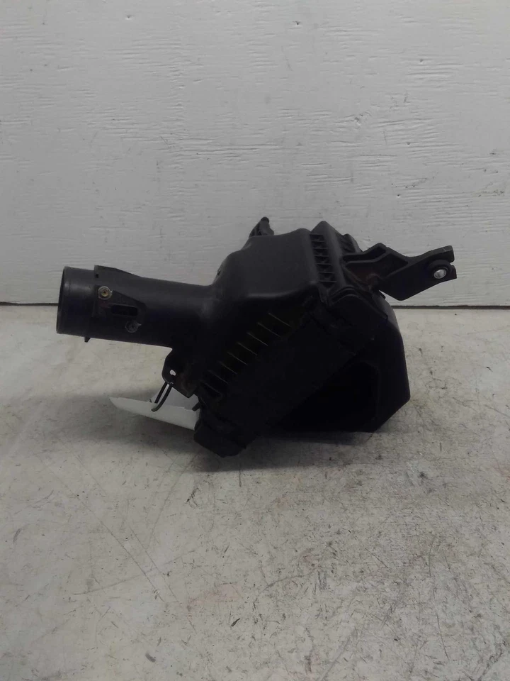 Used Left Air Cleaner Assembly fits: 2014 Infiniti Q70 VQ37VHR Left Grade A Foto 2 de 4