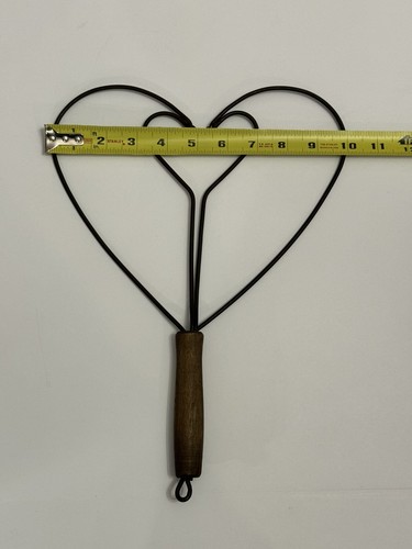 Vintage Double Heart Rug Beater Twisted Wire Wood Primitive Country Farmhouse - Picture 6 of 9