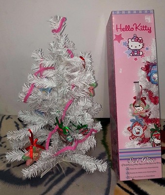 Decorazioni Natalizie Hello Kitty.Hello Kitty Albero Di Natale 60cm Con 8 Pendenti E Ghirlanda Sanrio Nuovo Ebay