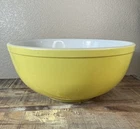Pyrex Vintage Yellow Large Nesting Mixing Bowl 4Qt #404 10in, Made in USA