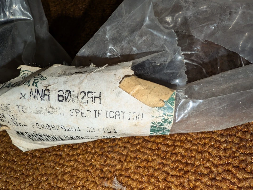 NUEVO GENUINO Jaguar XJ8 XJR Vanden Plas 4.0 Manguera de línea de alimentación de combustible Gas 95-97 Xj6 Foto 3 de 4