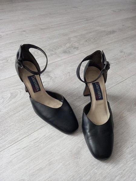 Women Barracuda Heels Black 37