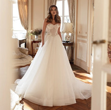 Sweetheart Neck Wedding Dresses Zip Back Sleeveless Court Train Bridal Gowns