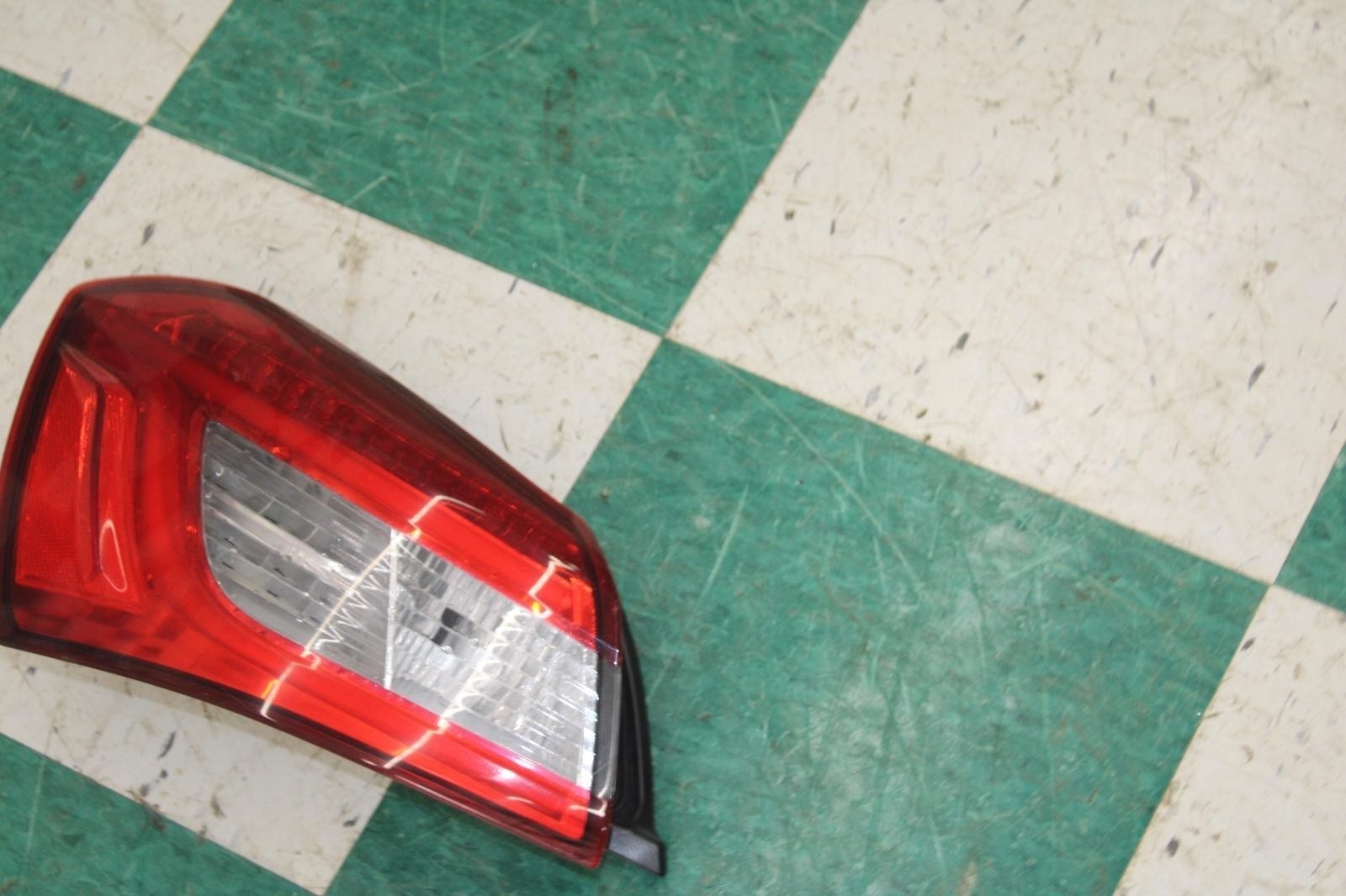 Maserati Ghibli 2014-2020 Left Tail light