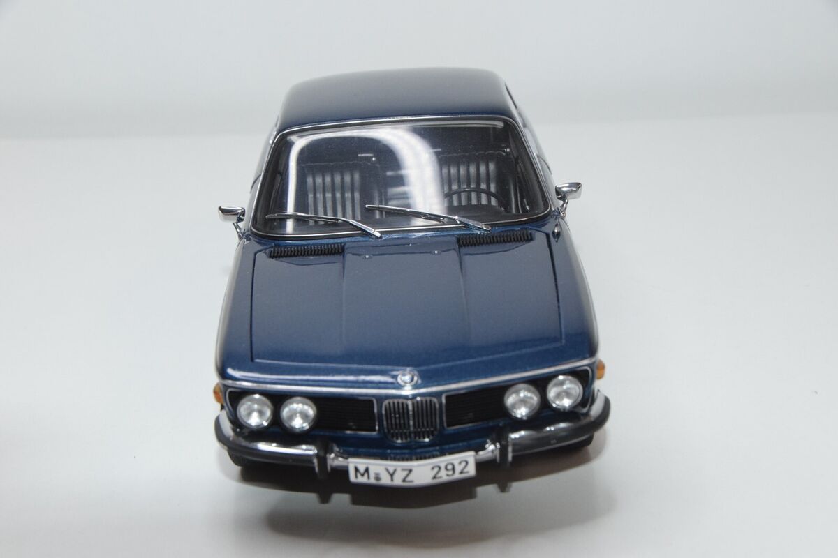 B30 1:18 AUTOART AUTO ART BMW 3.0 CSI CSL MET. BLUE NMINT B30 1:18 AUTOART AUTO ART BMW 3.0 CSI CSL MET. BLUE NMINT