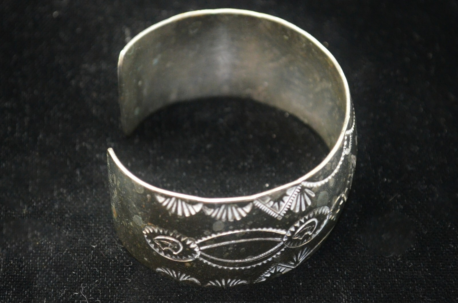 Sterling Silver Beautiful Pattern Thick Cuff Brac… - image 2