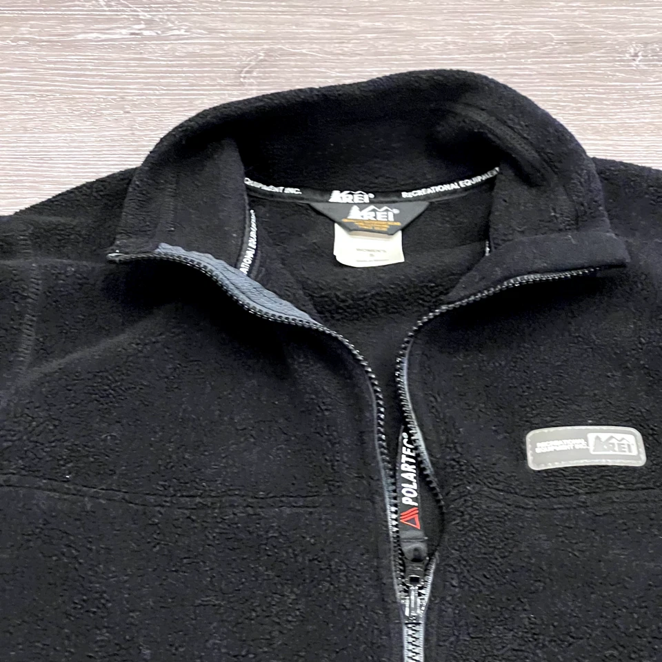 Chaqueta REI Mujer Pequeña Negra Polar Cremallera Completa Exterior Terroso Gorpcore Senderismo Foto 3 de 4