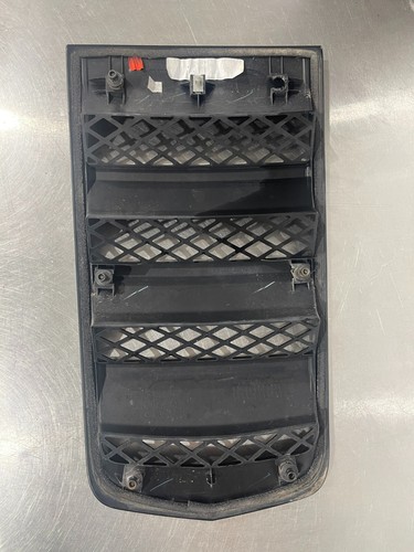 2015 Camaro SS Hood Vent Heat Extractor with Base OEM - Picture 3 of 7